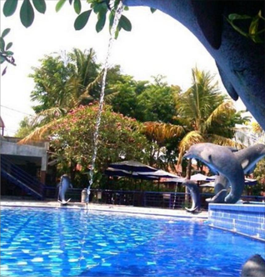 Bukit Daun Hotel And Resort Kediri  Extérieur photo