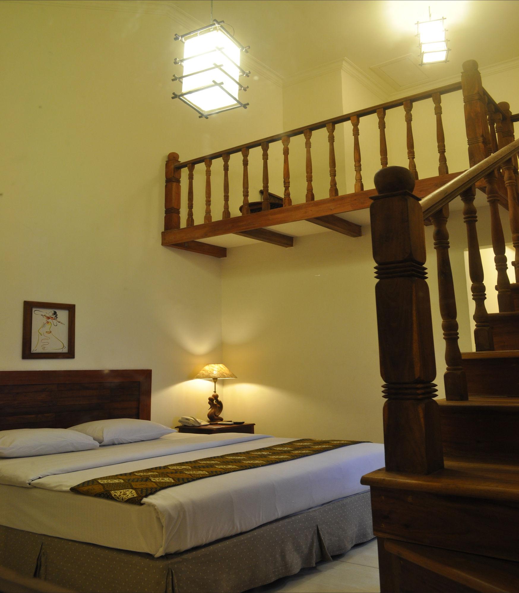 Bukit Daun Hotel And Resort Kediri  Extérieur photo