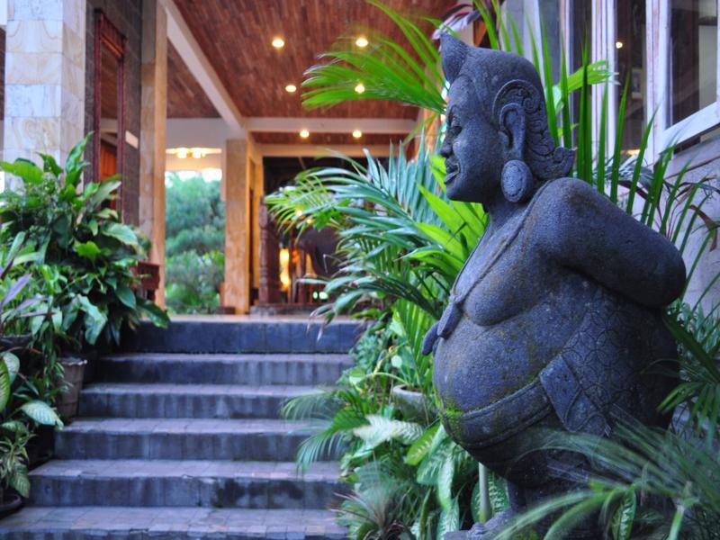 Bukit Daun Hotel And Resort Kediri  Extérieur photo