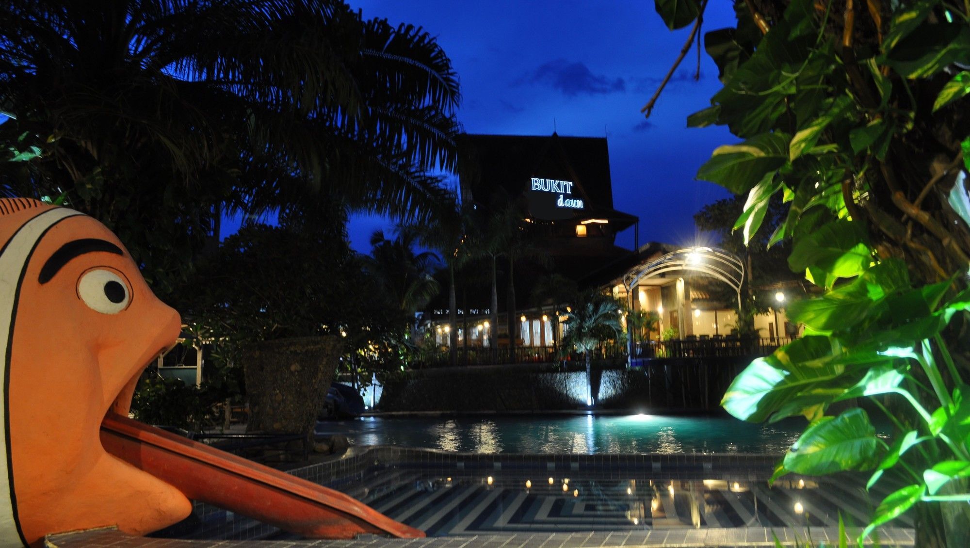 Bukit Daun Hotel And Resort Kediri  Extérieur photo