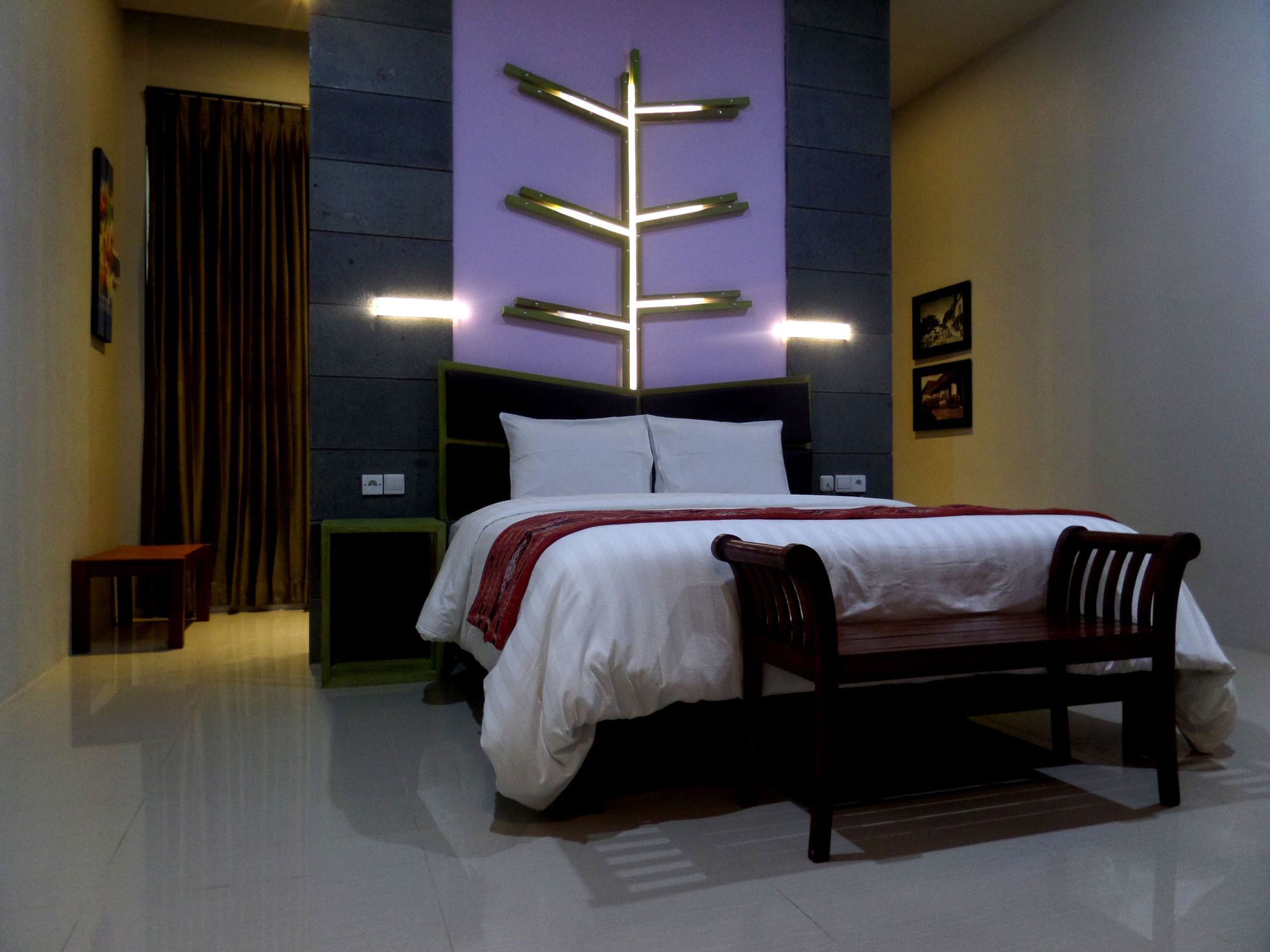Bukit Daun Hotel And Resort Kediri  Extérieur photo